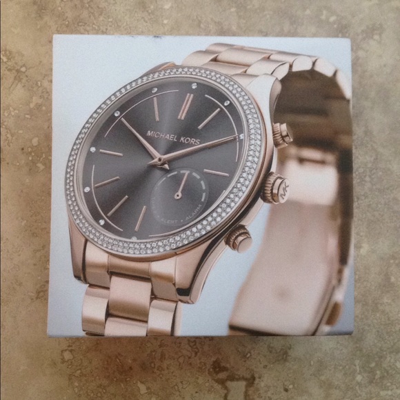 Michael Kors Access Watch - Picture 3 of 5